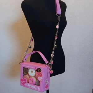 🍩NWT Sugar Thrillz "Looking Like A Snack" Donut Crossbody Bag 🎀